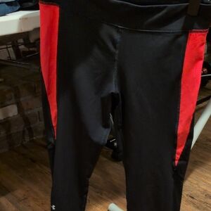 Under Armour Leggings in Black and Red